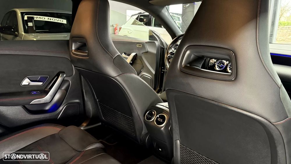 Mercedes-Benz CLA 180 d - 44