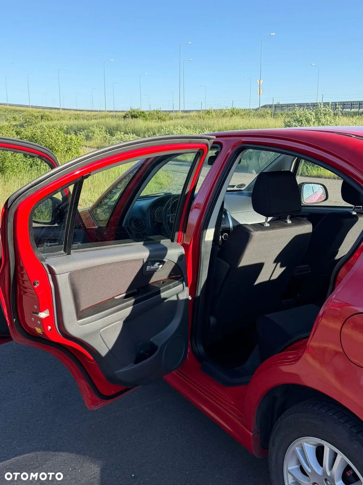Suzuki SX4 1.6 GLX / Comfort - 11