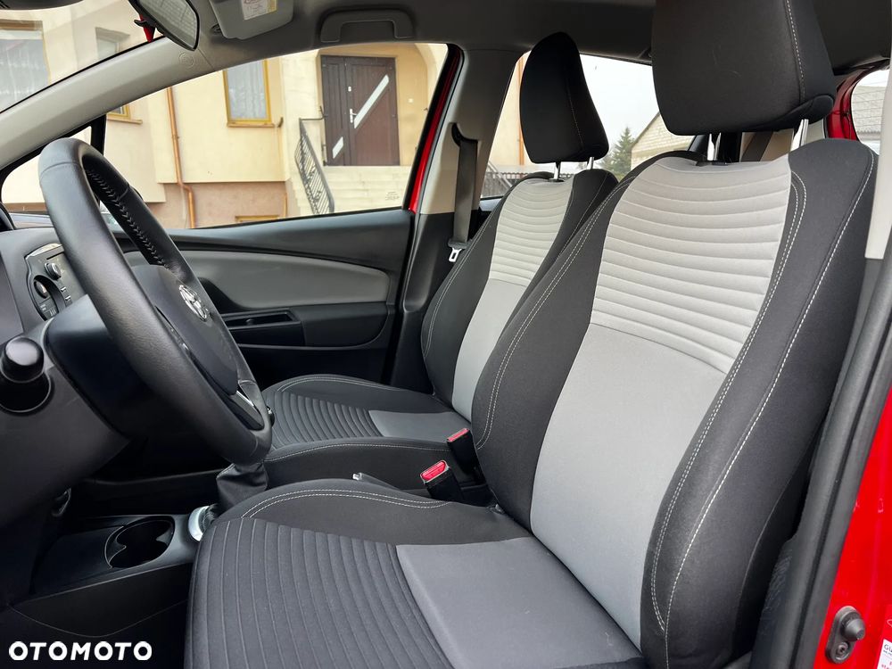 Toyota Yaris 1.5 Premium - 23