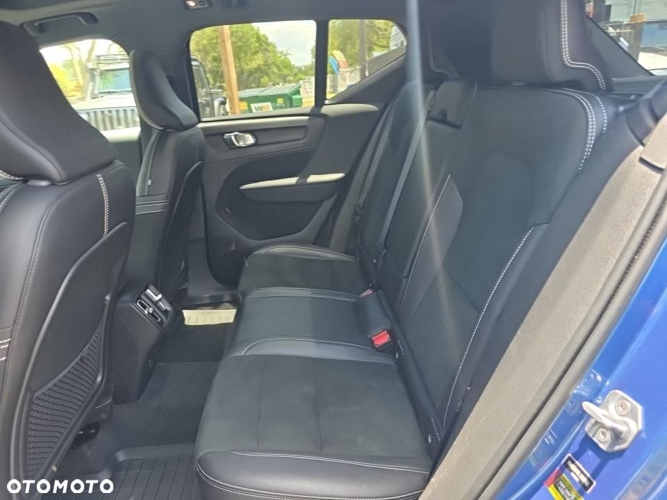 Volvo XC 40 T5 AWD R-Design - 10