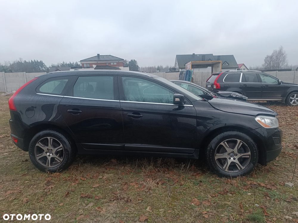 AUTO NA CZĘŚCI -VOLVO XC60 NA CZĘŚCI ĆWIARTKA BŁOTNIK POSZYCIE KLAPA ZDERZAK LAKIER 452-46 Dostawa GWARANCJA !!! Ćwiartka Drzwi Podłużnica Wanna Cały na części !!! Alufelgi Koła Przód Tył Zestaw Komplet Drzwi Klapa Zderzak Błotnik Maska Grill Atrapa Szyba Pas Lampa Lusterko Boczki Fotel Kanapa Kokpit Deska Rozdzielcza Przełącznik Włącznik Sterownik Przewody Wiązka Instalacja Moduł Komputer Czujnik Listwa Pompa Alternator Wtryski Głowica Rozrusznik Kompresor Sprzęgło Dwumas Silnik Skrzynia ABS Klimatyzacji Paliwa Wspomagania Kolektor Turbina Przepustnica Zawór Chłodnica Koło Hak Belka Sanki Zawieszenie Mcpherson Półoś Amortyzator Wydech Tłumik Zacisk Most - 2