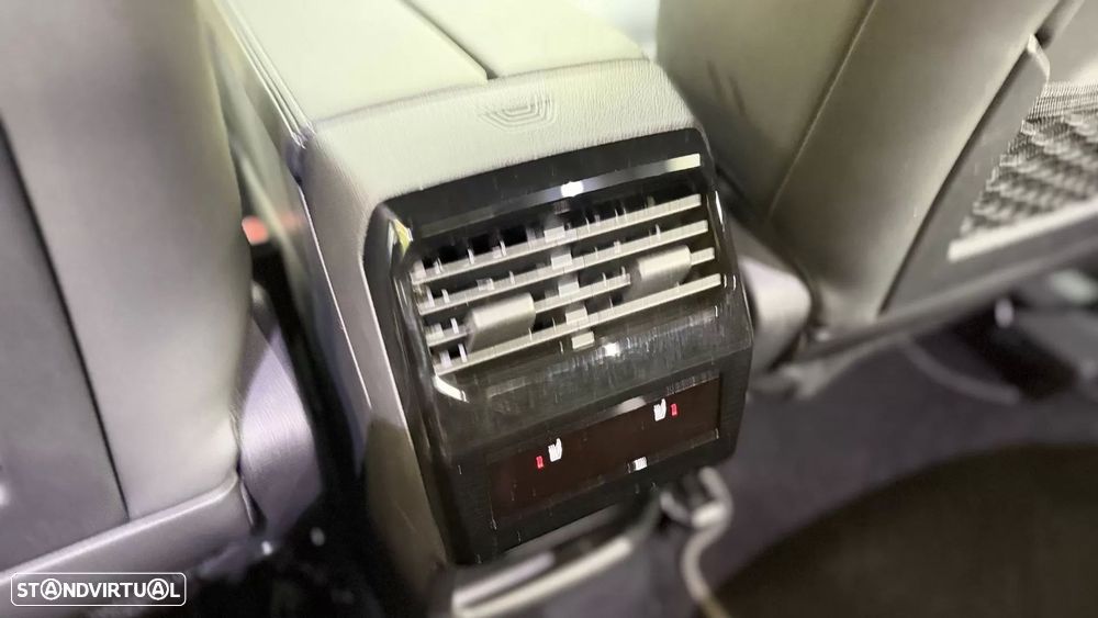 Peugeot E-3008 GT - 12