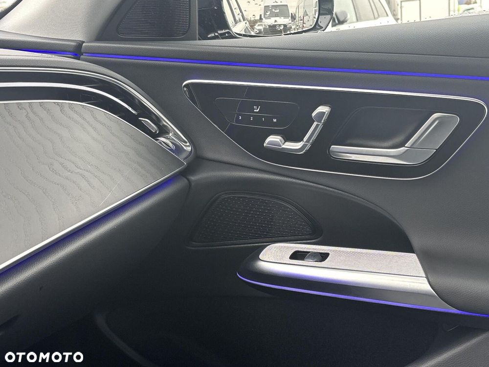 Mercedes-Benz Klasa E - 25