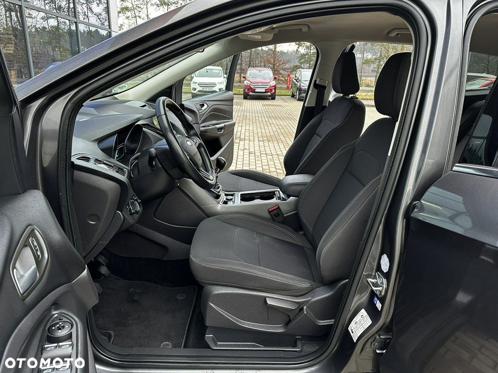 Ford Kuga 1.5 EcoBoost 2x4 Titanium - 11