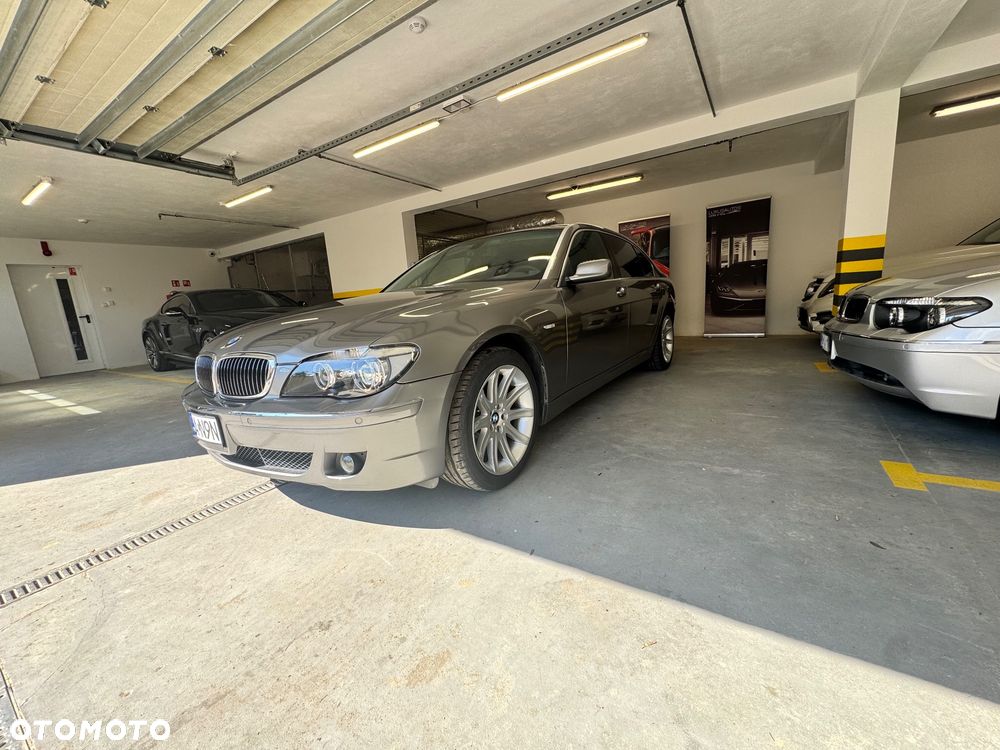 BMW Seria 7 750Li - 3