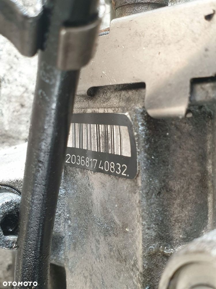 POMPA WTRYSKOWA AUDI A4 B6 2.5 TDI 0281010889 - 2