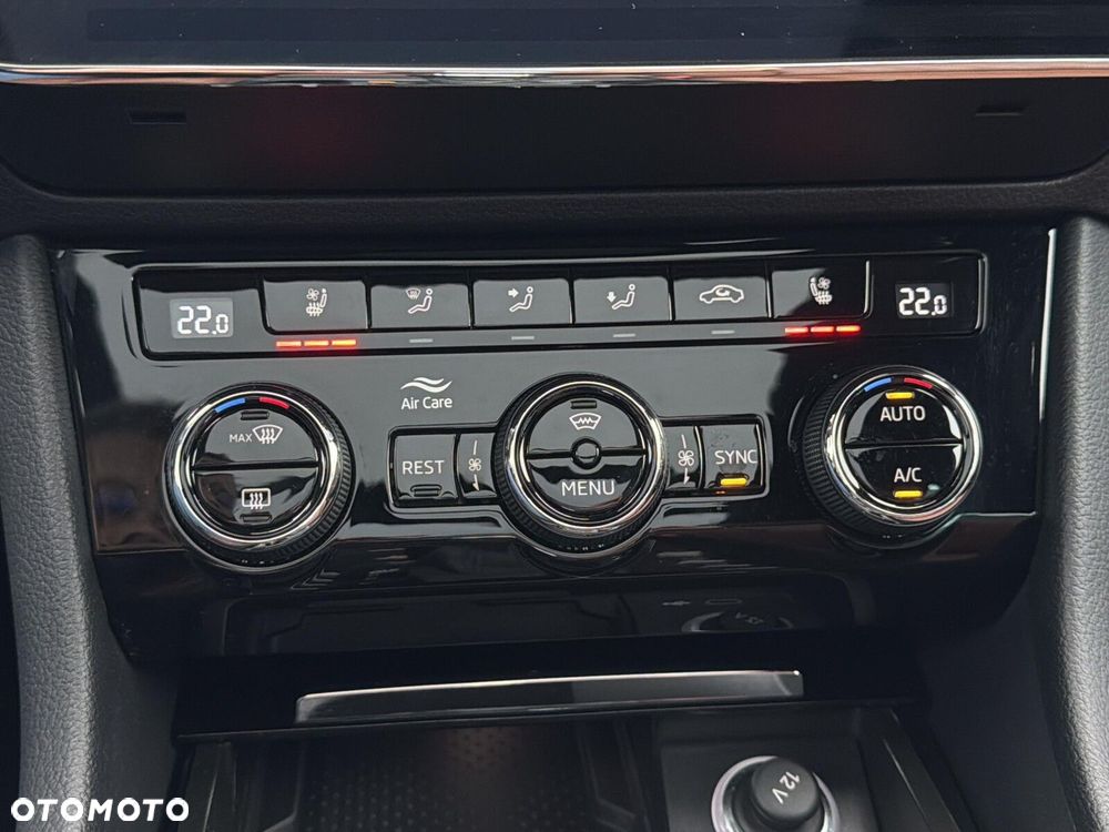 Skoda Superb 2.0 TDI SCR 4x4 L&K DSG - 24