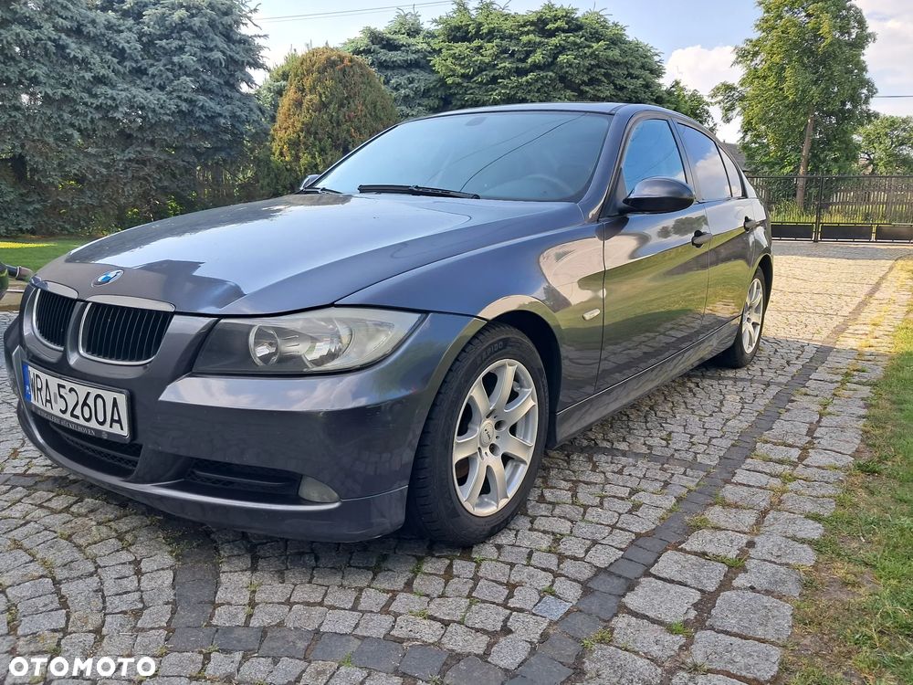 BMW Seria 3 318d - 1