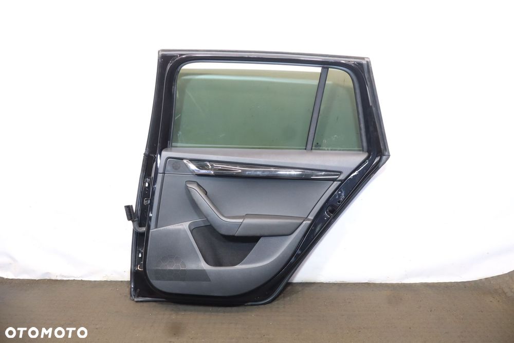 DRZWI PRAWY TYŁ SKODA OCTAVIA III LIFT - 2
