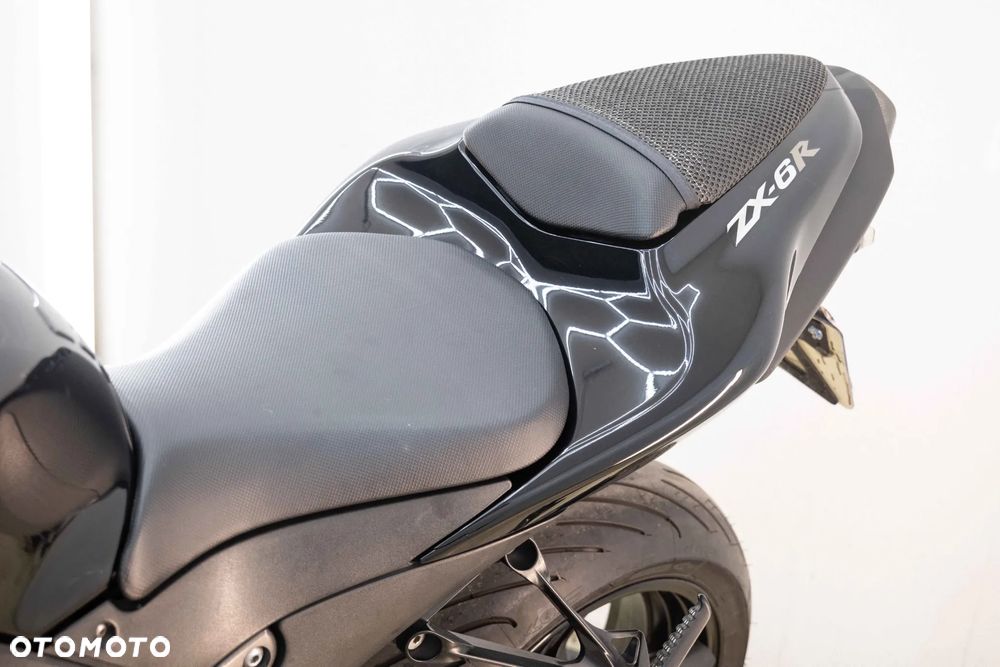 Kawasaki ZX - 19