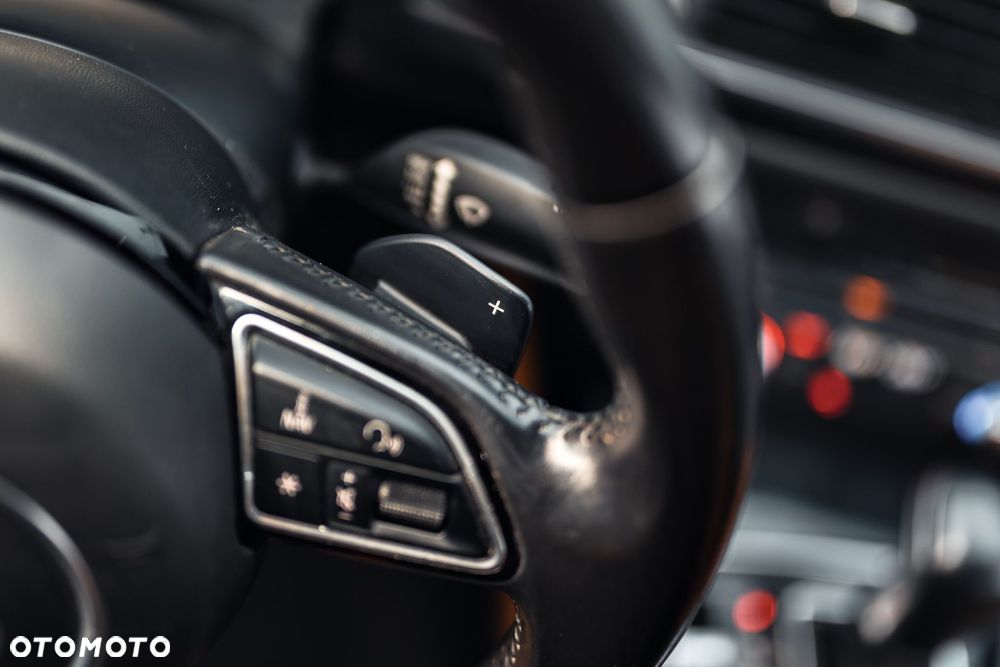 Audi S6 Limousine - 12