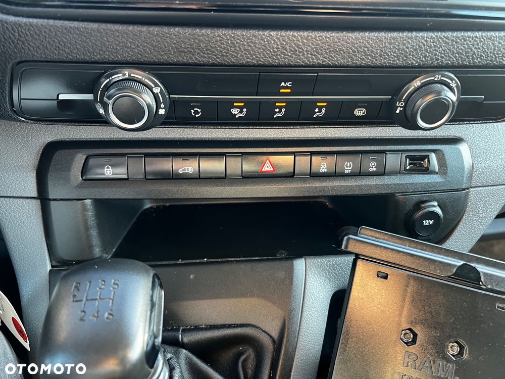Opel Vivaro - 17