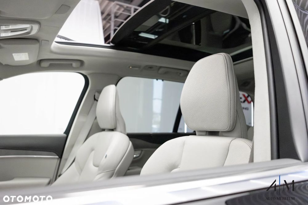 Volvo XC 90 B5 D AWD Ultimate Bright 7os - 25