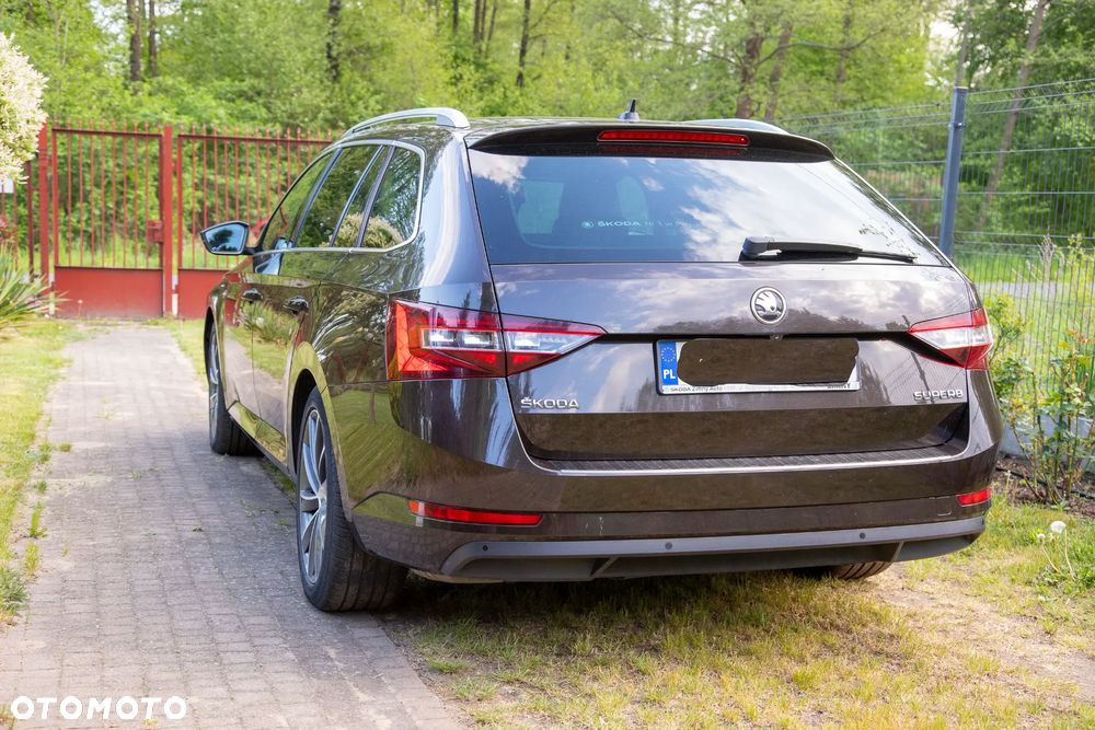 Skoda Superb 1.8 TSI L&K DSG - 5