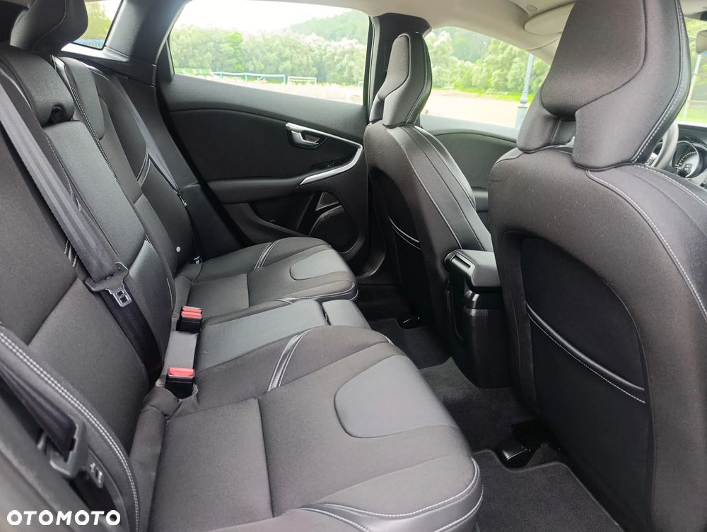 Volvo V40 T3 Geartronic Inscription - 17