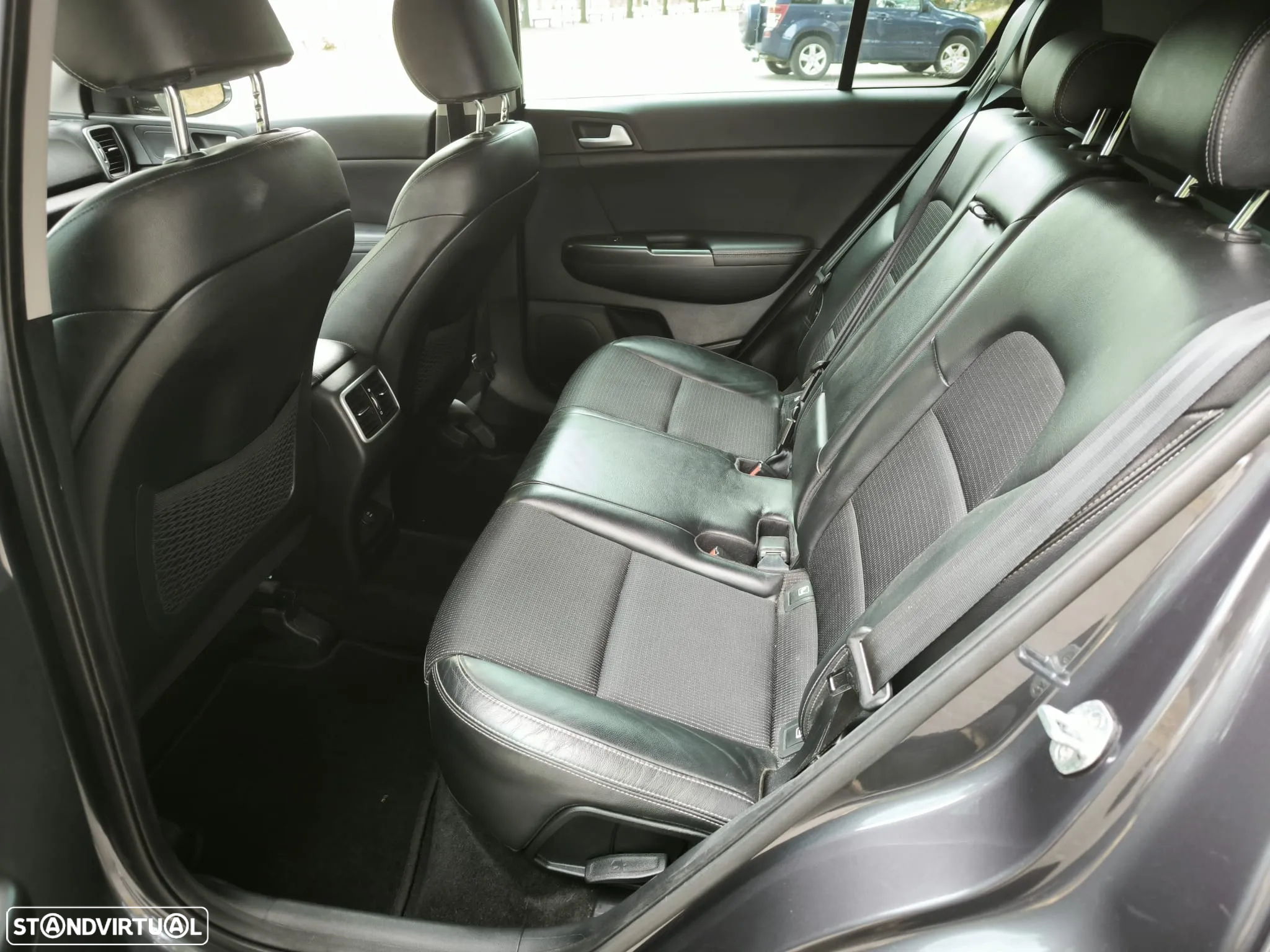 Kia Sportage 1.6 CRDI ISG SX - 16