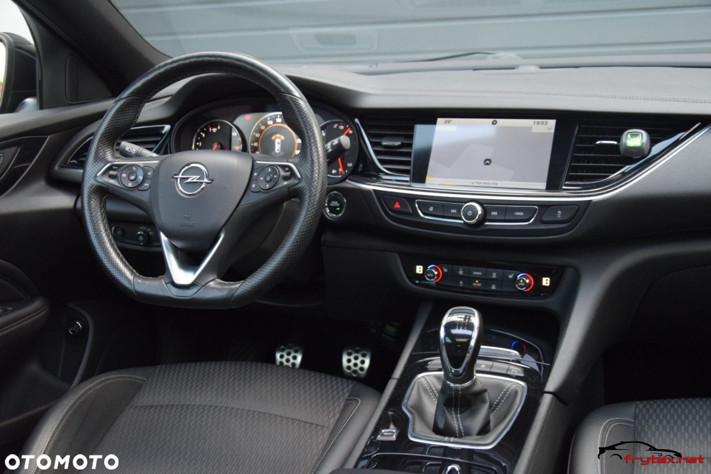 Opel Insignia - 26