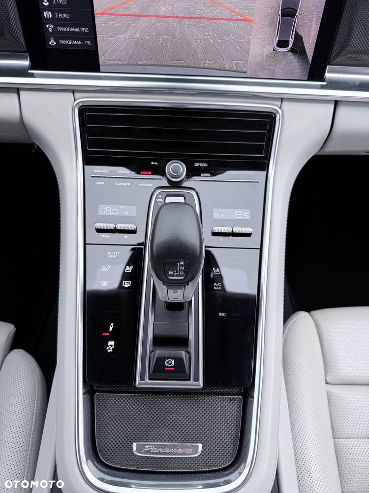 Porsche Panamera Turbo Executive - 17