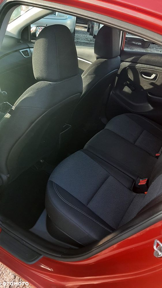 Hyundai i30 1.6 CRDI Trend - 16