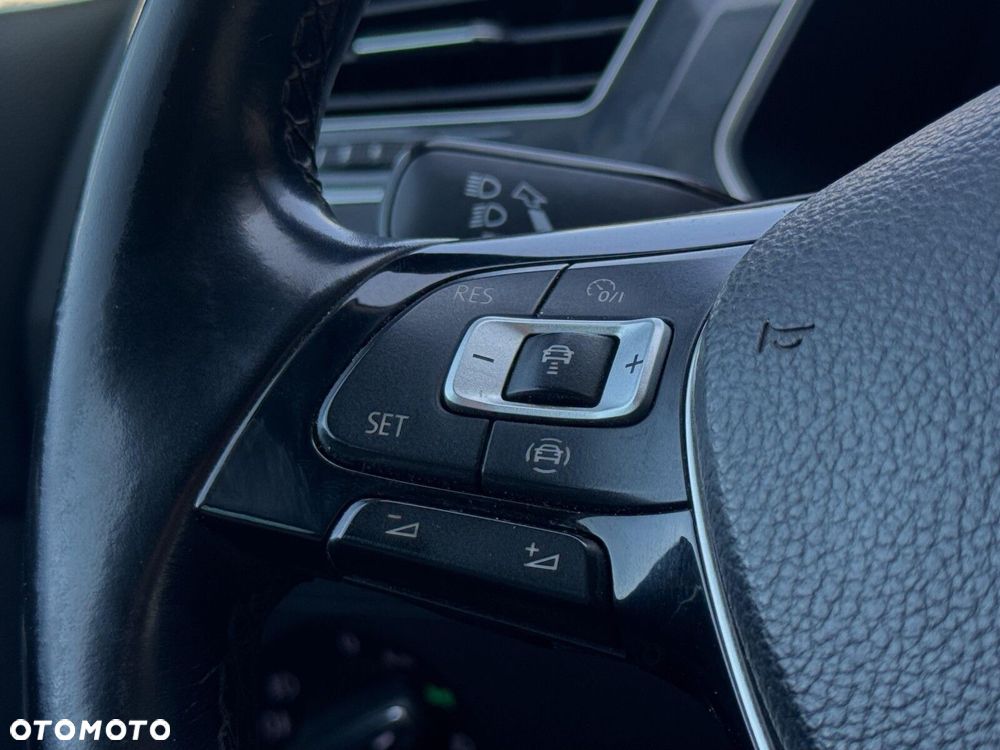 Volkswagen Tiguan - 18