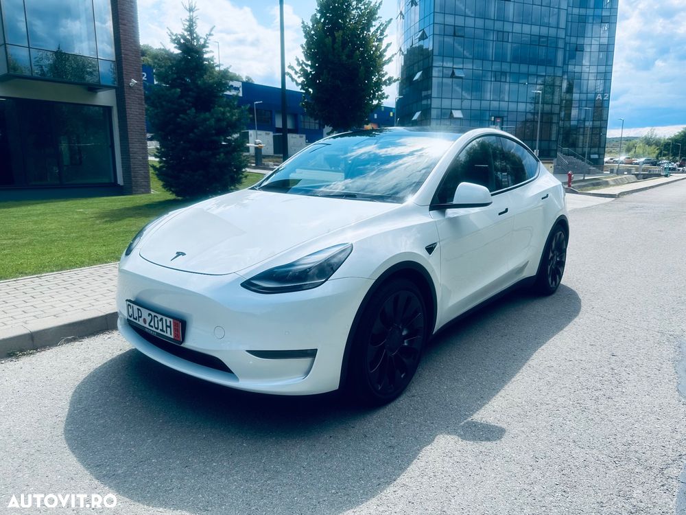 Tesla Model Y - 1
