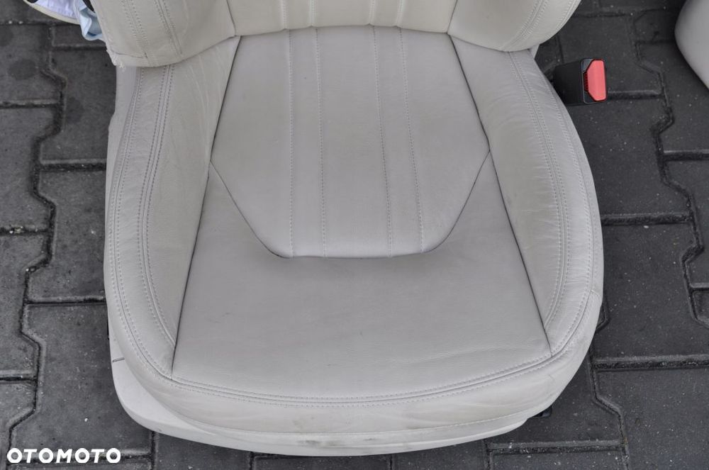 MASERATI GHIBLI III FOTELE KANAPA BOCZKI SKÓRA UK - 5