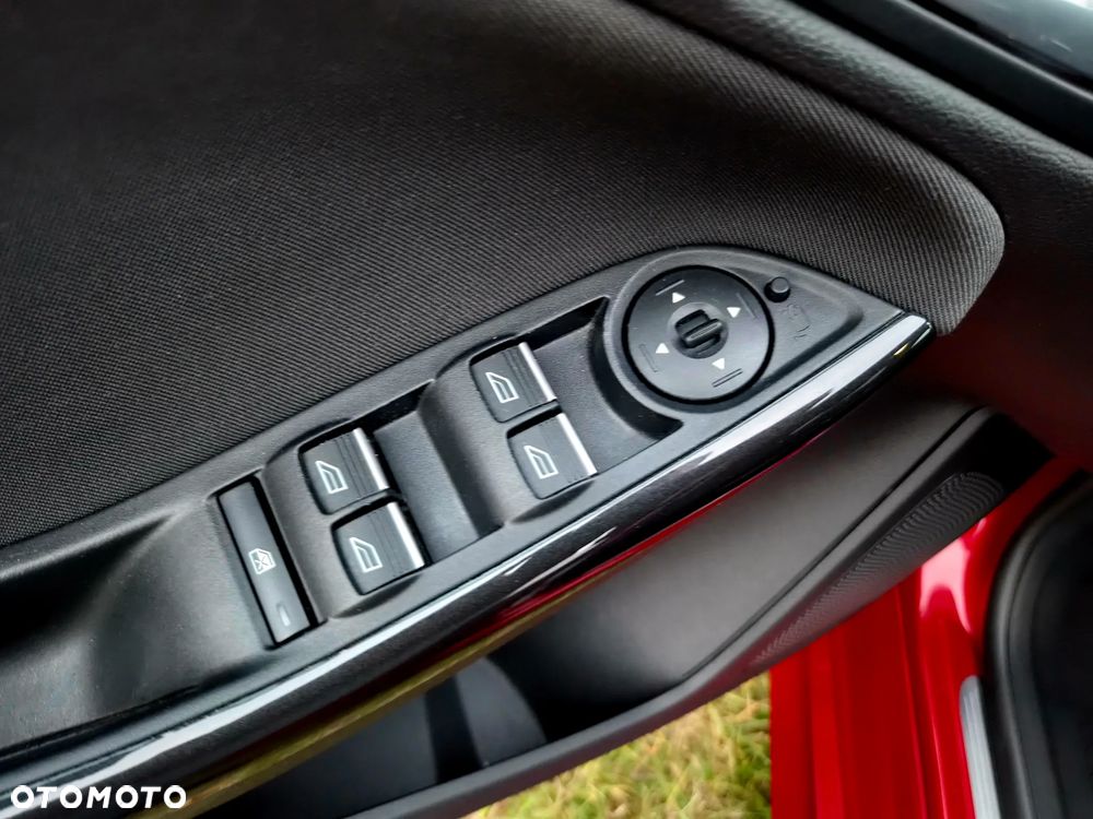Ford Focus 1.5 TDCi ST-Line Red - 21
