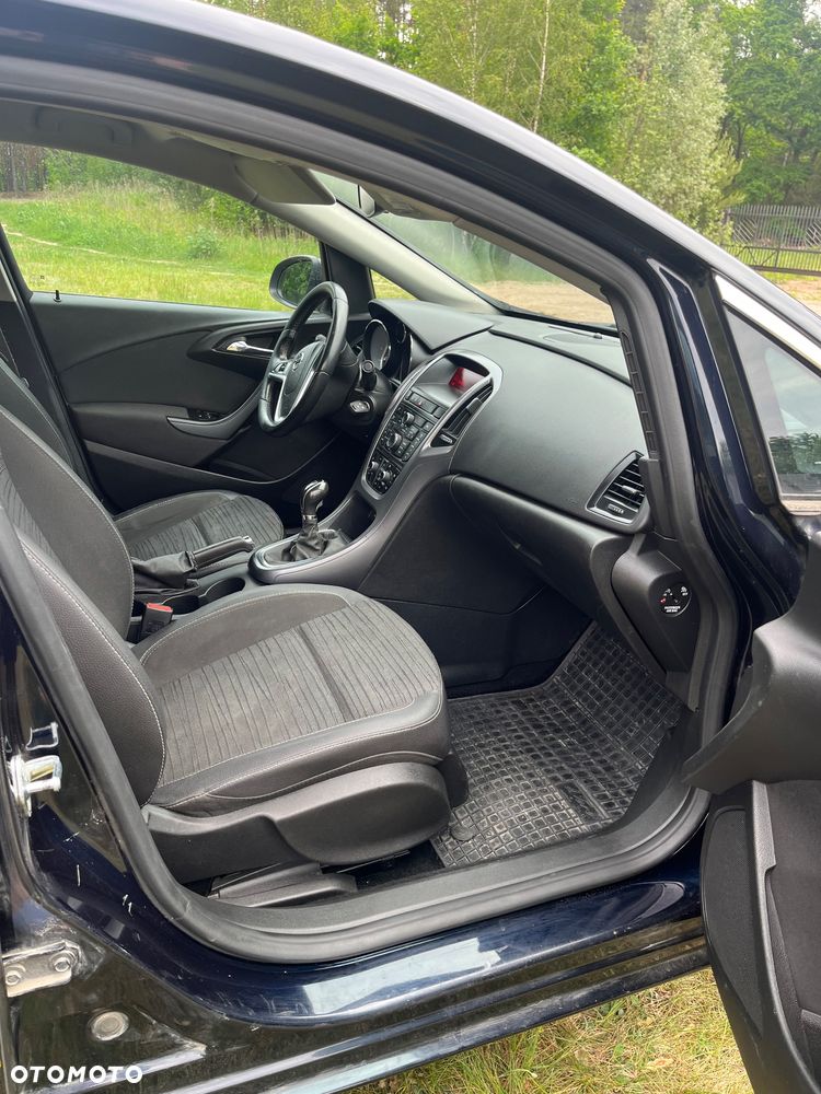 Opel Astra 1.4 T Executive EU6 - 16