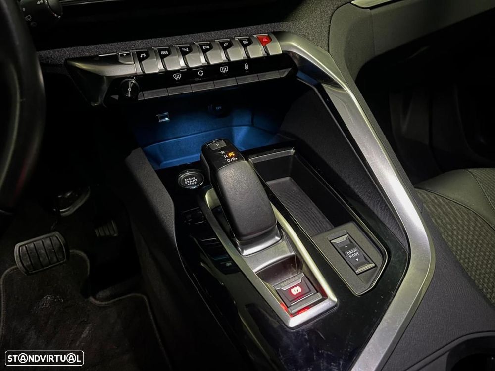 Peugeot 3008 1.6 Hybrid Allure Pack e-EAT8 - 18