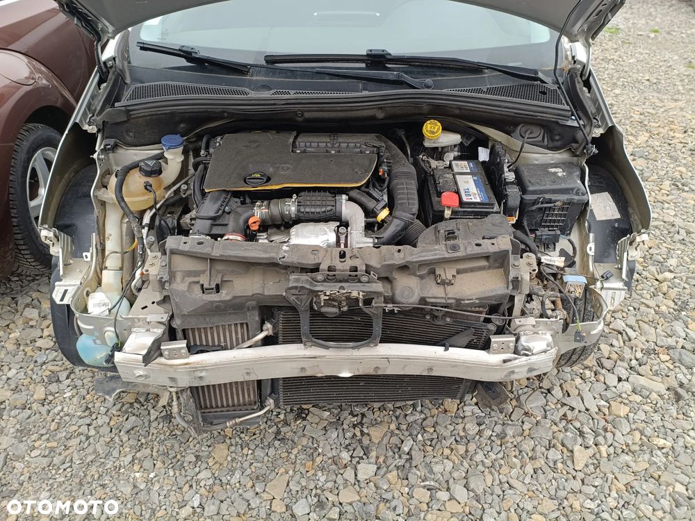 Peugeot 208 - 9