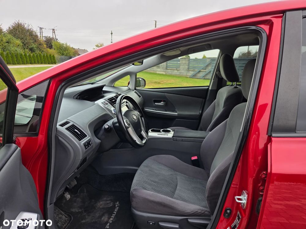 Toyota Prius+ (Hybrid) Executive - 8
