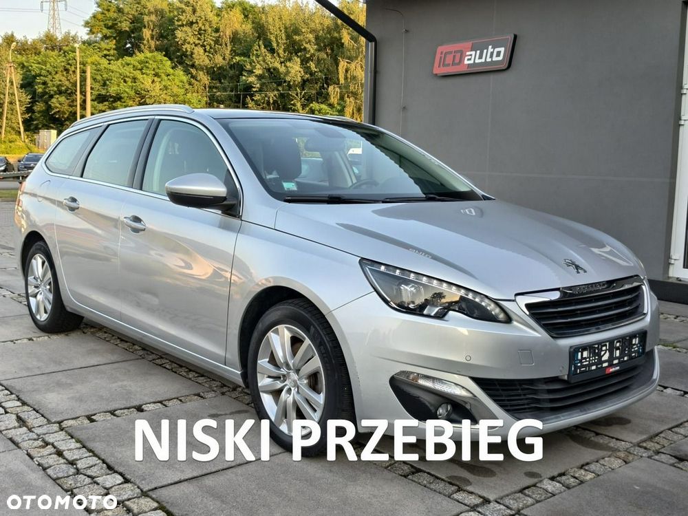 Peugeot 308 - 1