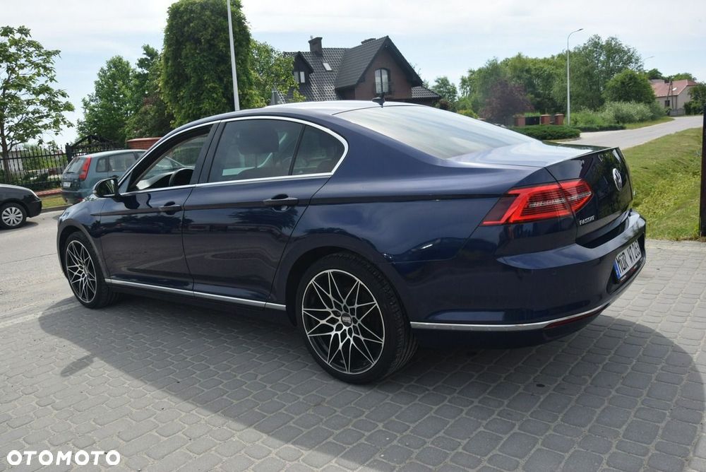 Volkswagen Passat - 17