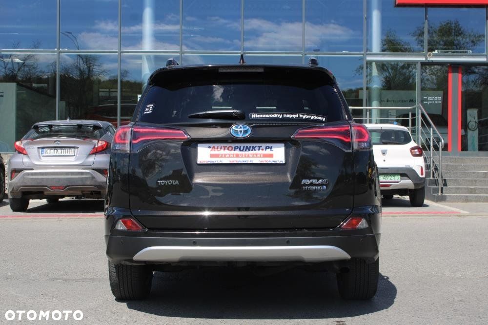 Toyota RAV4 - 6