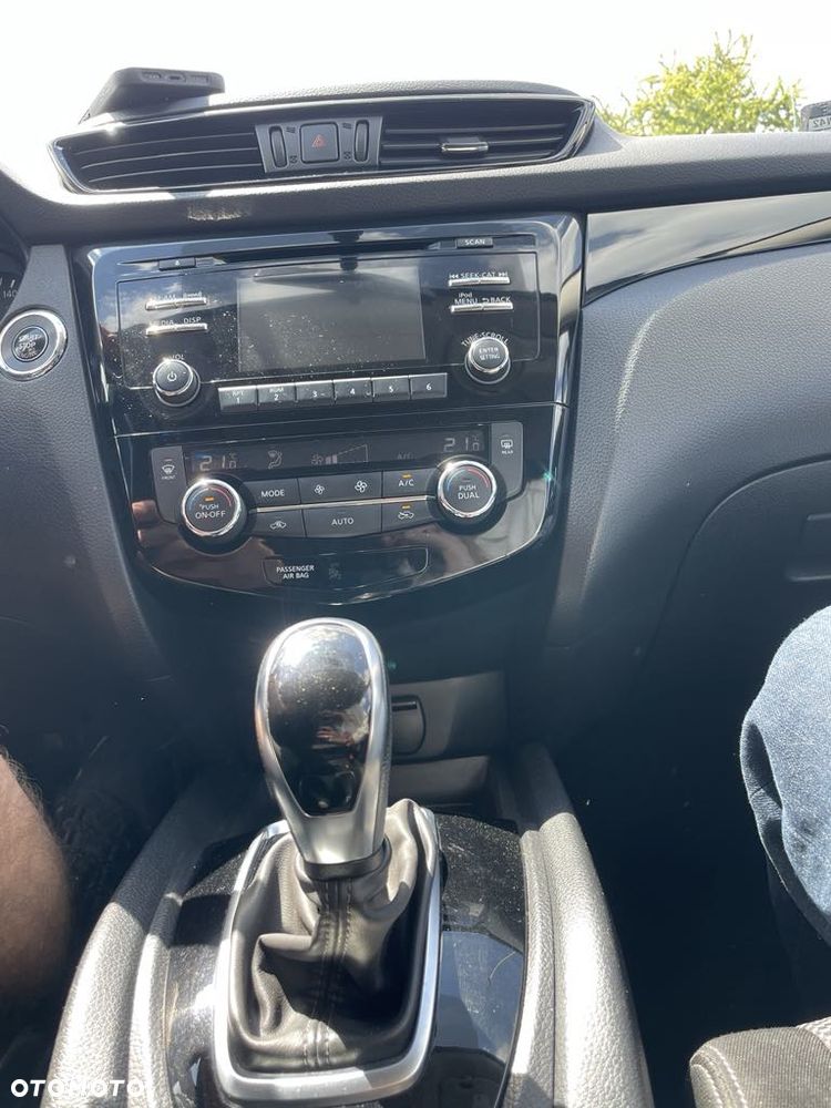 Nissan Qashqai - 10