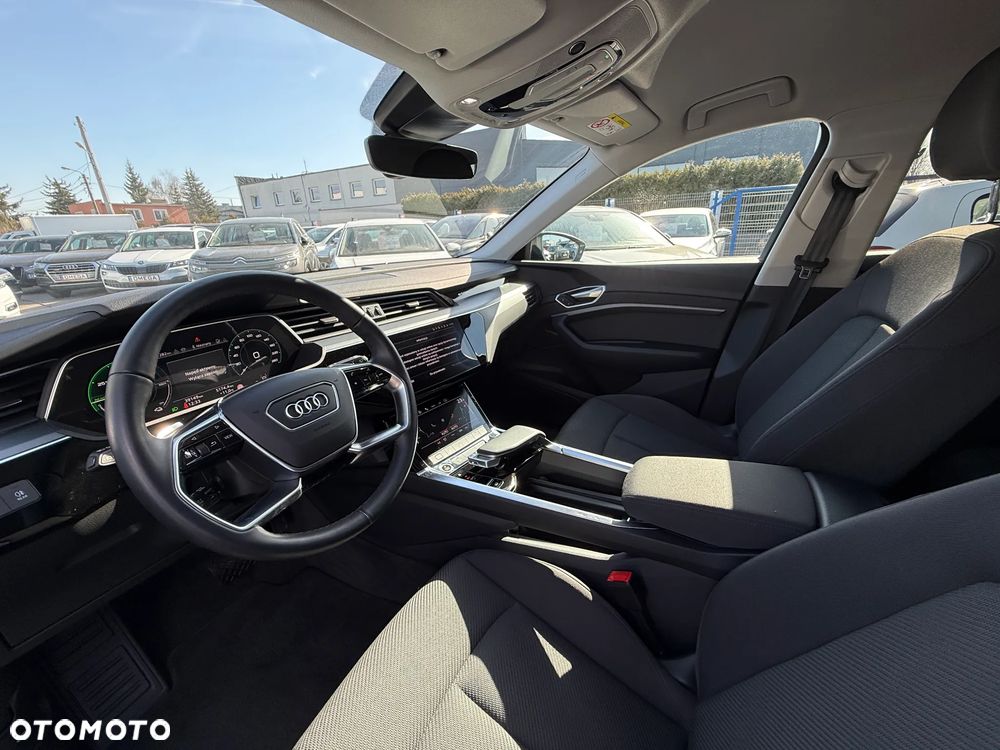 Audi Q8 e-tron 50 quattro advanced - 9