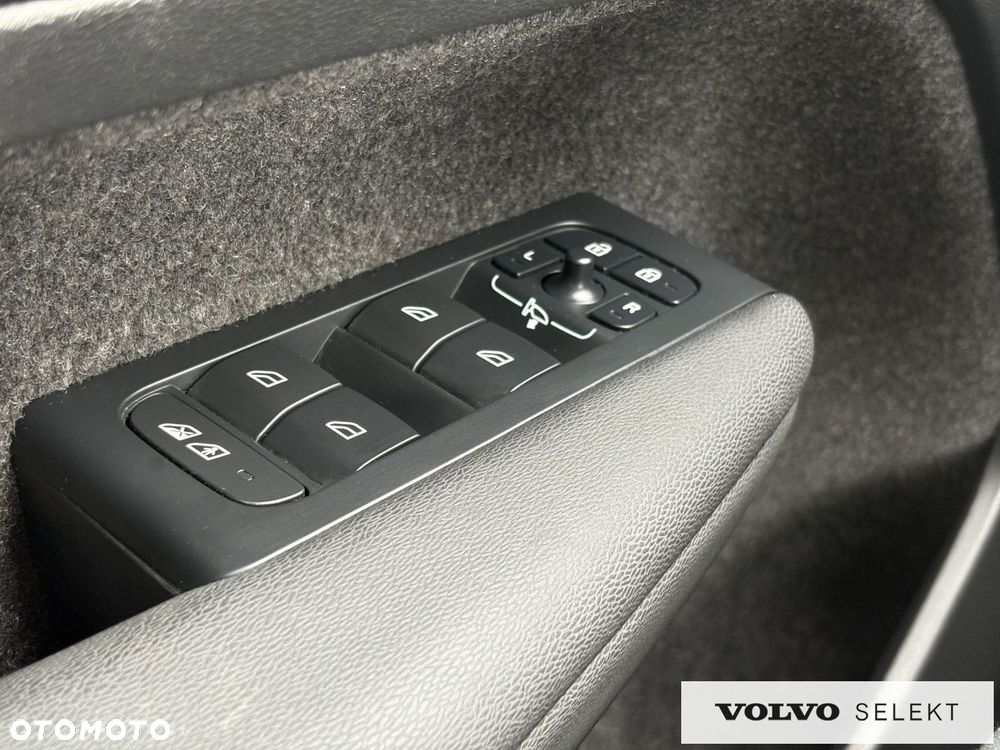 Volvo XC 40 - 32