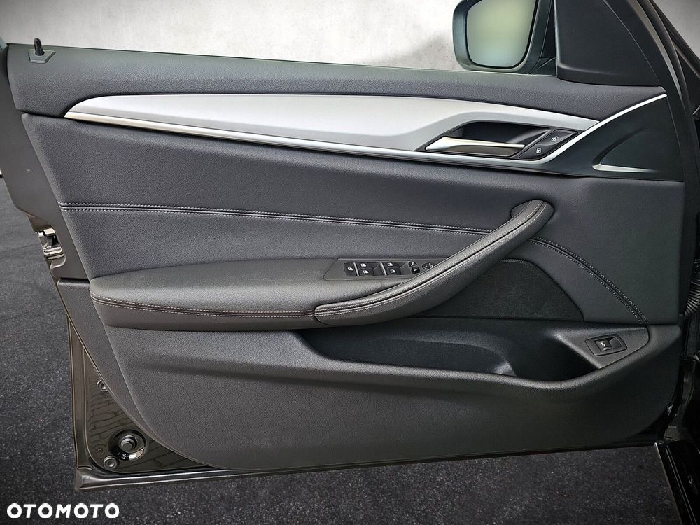 BMW Seria 5 - 26