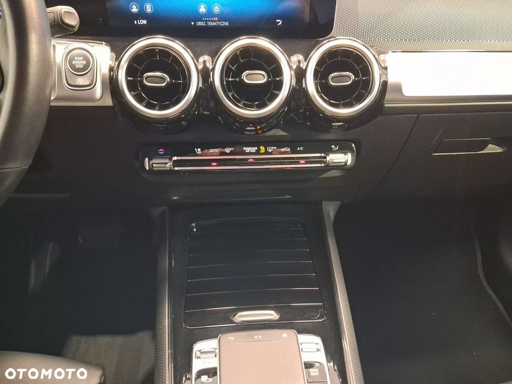 Mercedes-Benz GLB - 21