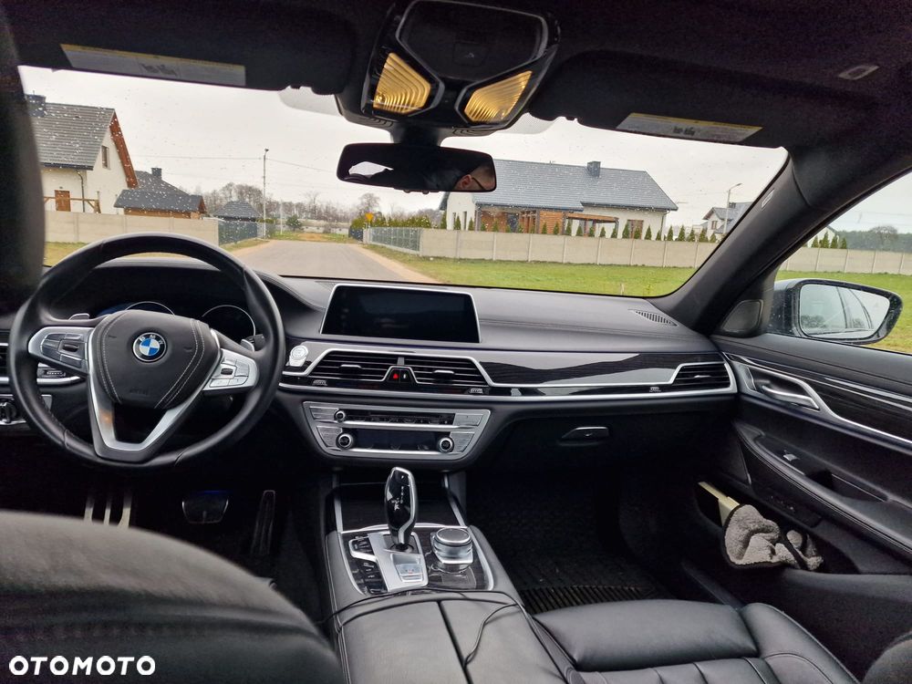 BMW Seria 7 740Li - 9
