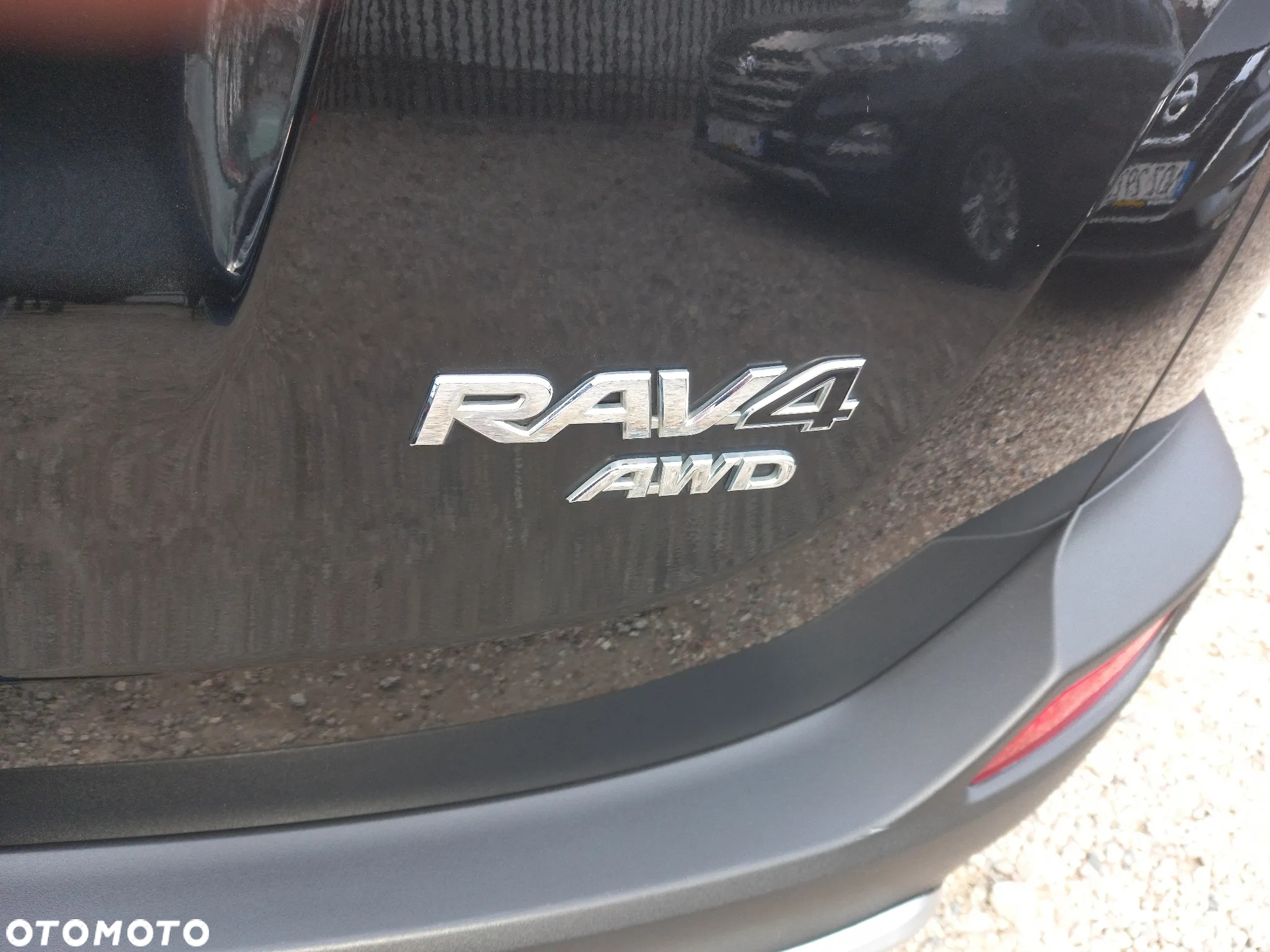 Toyota RAV4 2.0 D-4D Premium 4x2 - 18