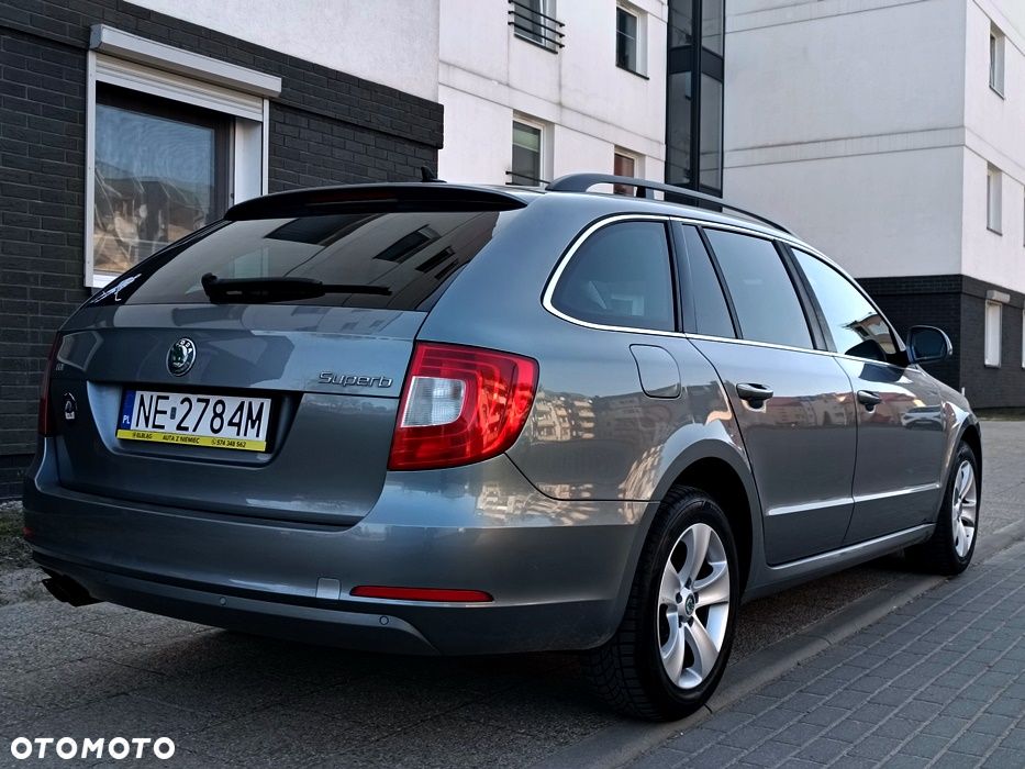 Skoda Superb 2.0 TDI Elegance DSG - 6