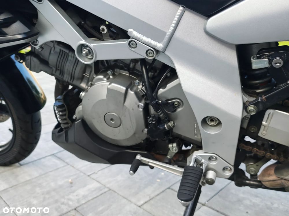 Suzuki V-STROM - 21