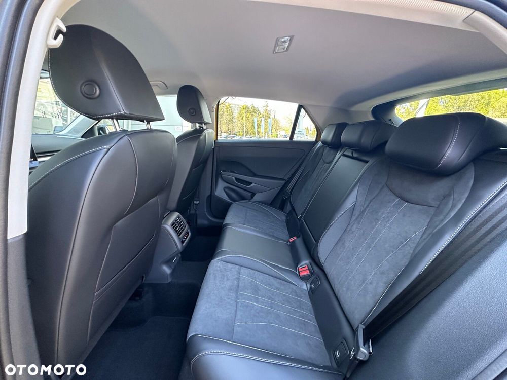 Volkswagen T-Roc - 28