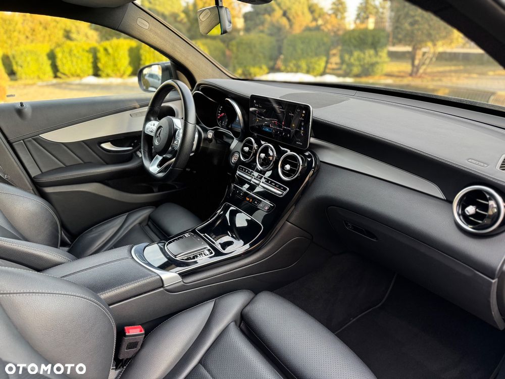 Mercedes-Benz GLC 300 e 4-Matic - 16