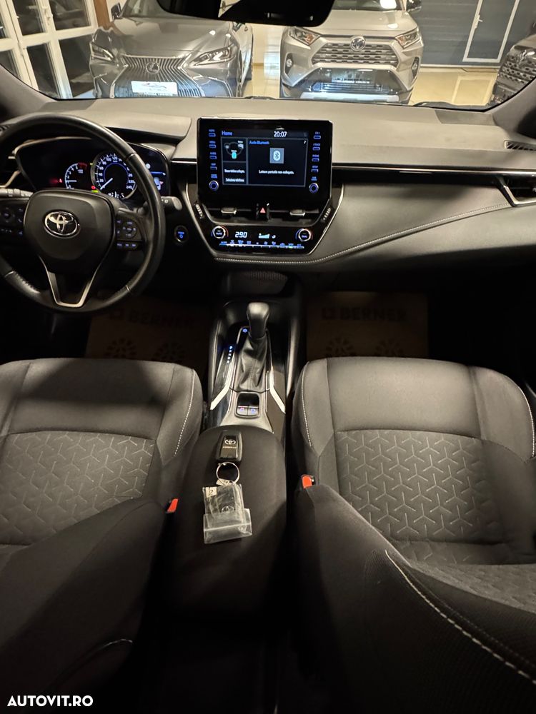 Toyota Corolla 1.8 Business Edition - 12