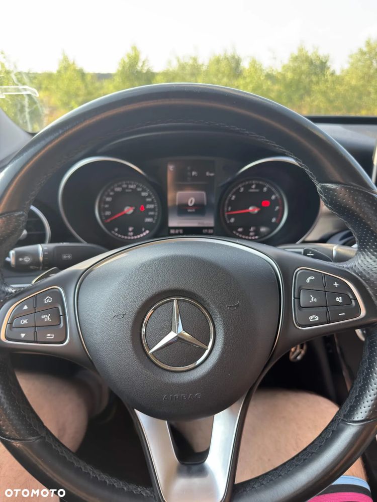 Mercedes-Benz Klasa C 180 7G-TRONIC - 24