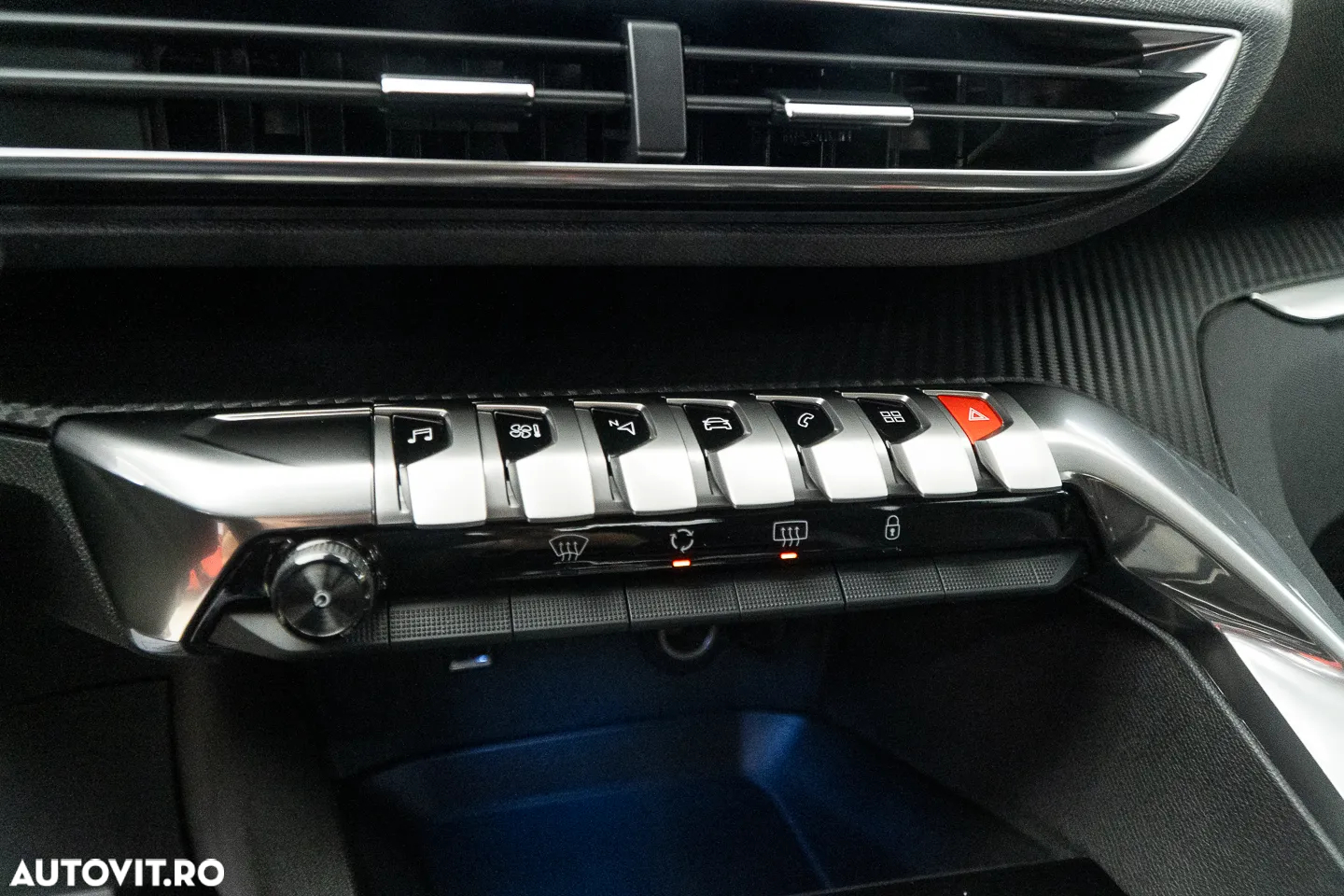 Peugeot 3008 PureTech 130 Stop & Start GPF EAT8 Allure - 12