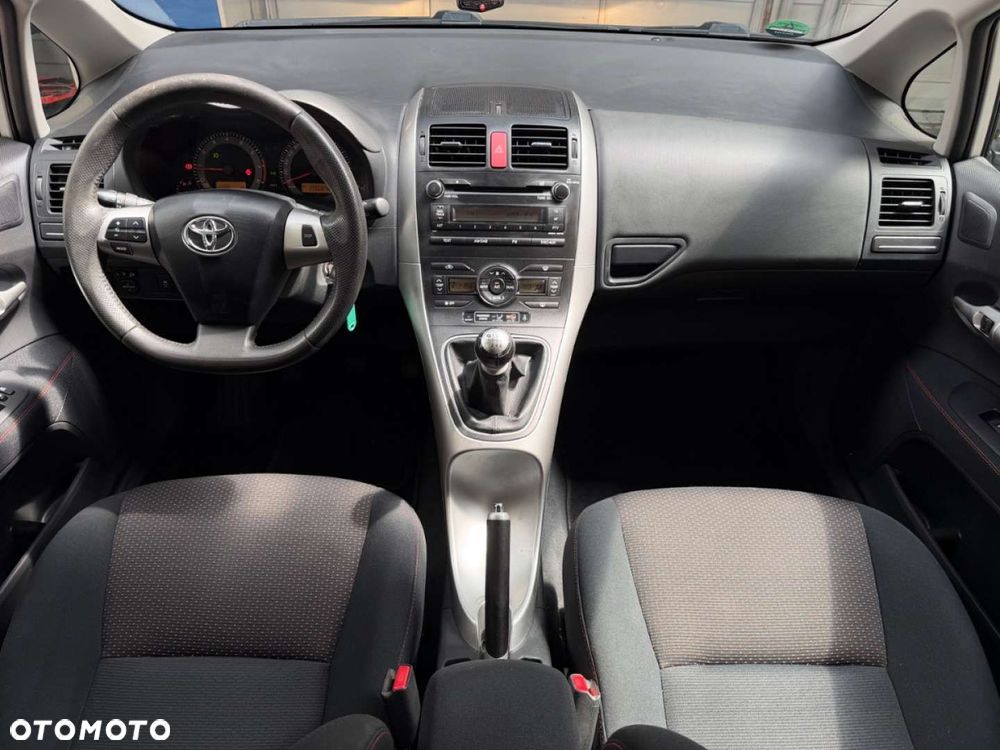 Toyota Auris - 8
