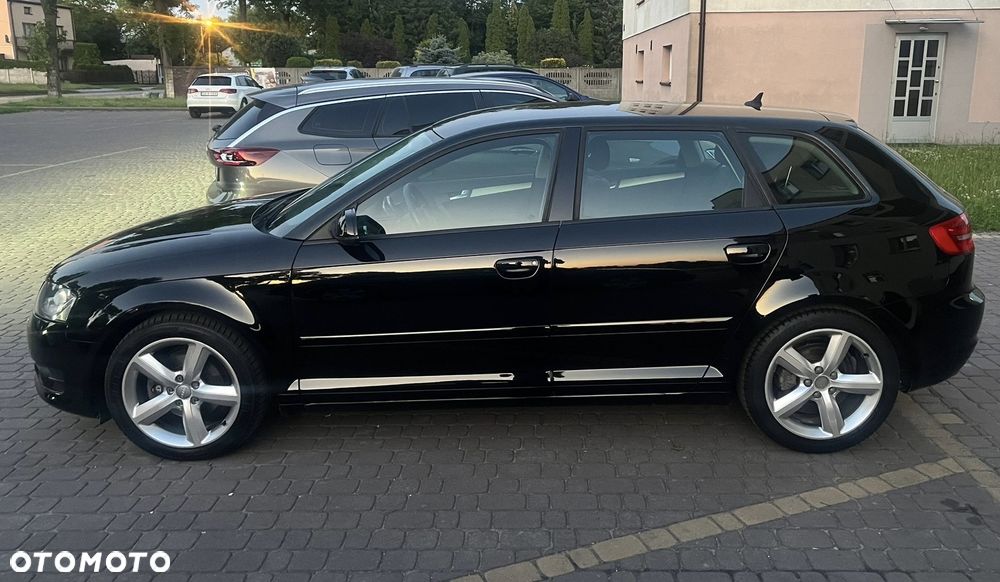 Audi A3 Sportback - 4